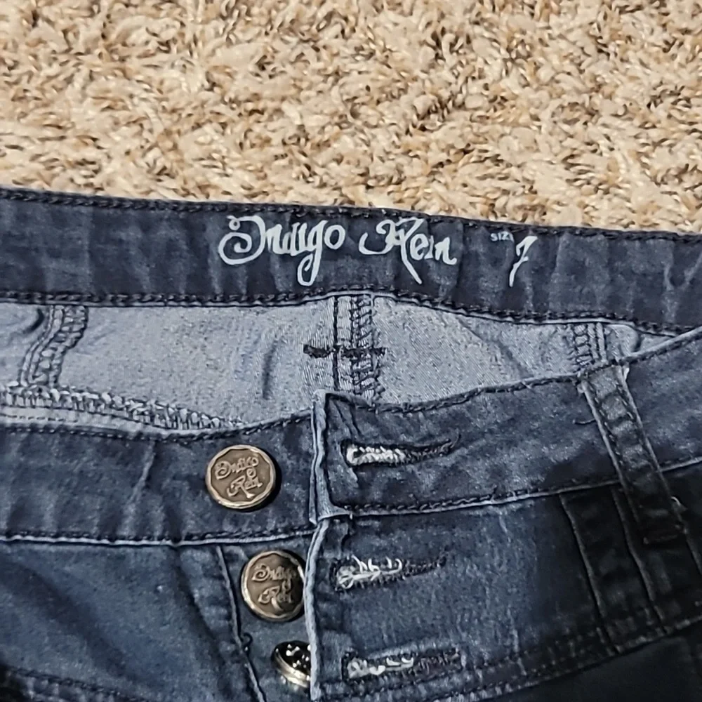 Indigo Rein High-Waisted Stretch Denim Shorts - Picture 2 of 3